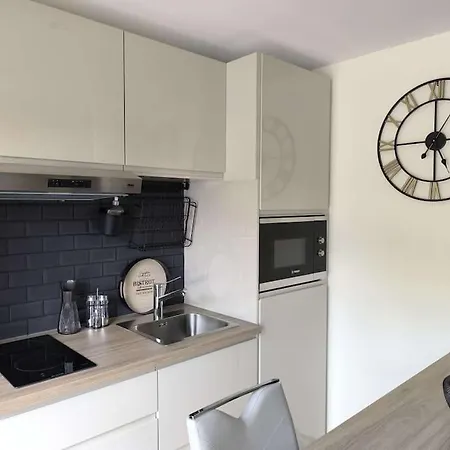 Entre Vignes Et Foret *